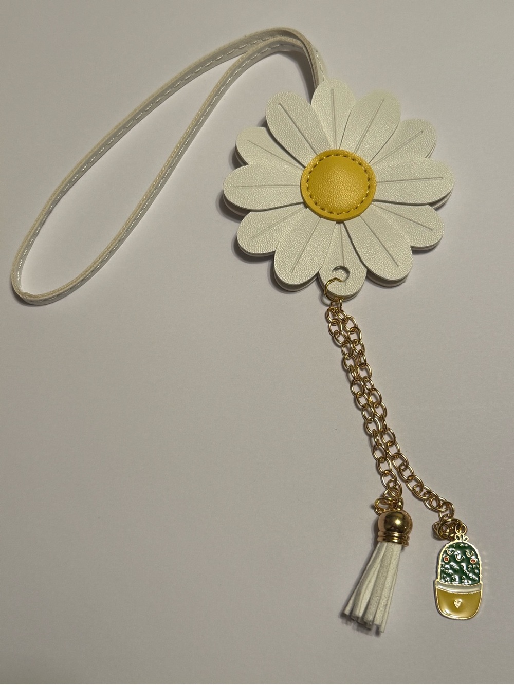 Boho Country Western Daisy Rear View Mirror Hanger/Purse Accessory